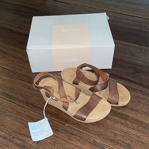 Brand new Birkenstock Wedge Sandal - size 36